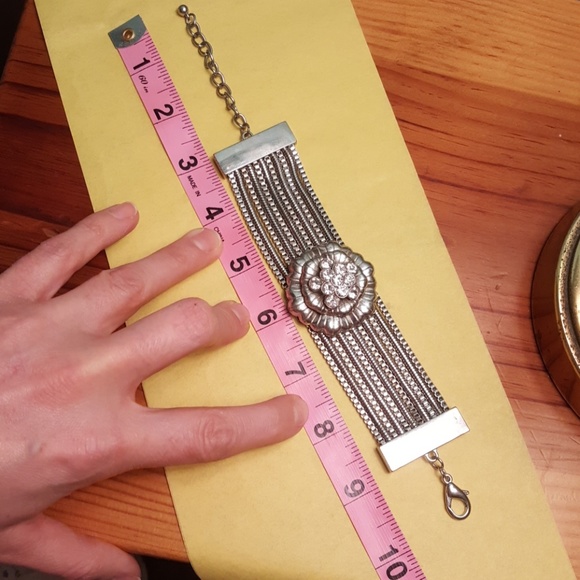 Gorgeous Studded Flower Bracelet - Picture 5 of 8